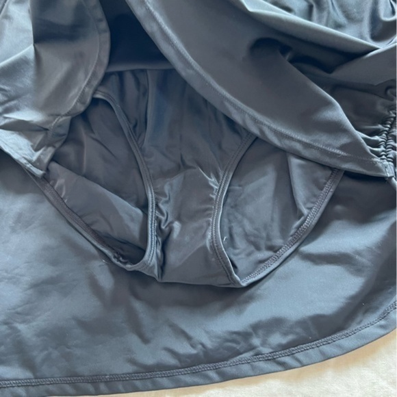 Meet Curve Black Classic Adjustable Stretch Straps One Piece Swimsuit. - Picture 9 of 16